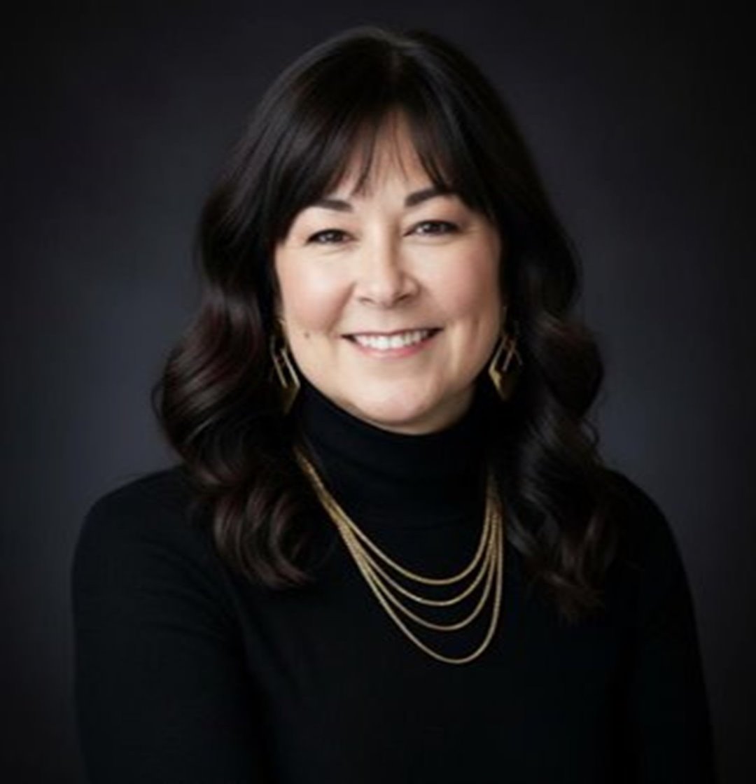 Maggie Robey Headshot